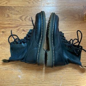 Dr. Martens 1460 combat boot black leather size 6